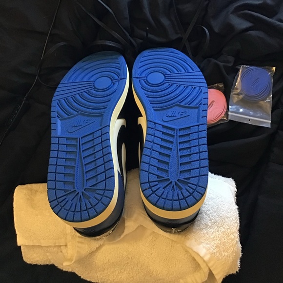 Nike Fragment design x Travis Scott Jordan 1s - Picture 5 of 9